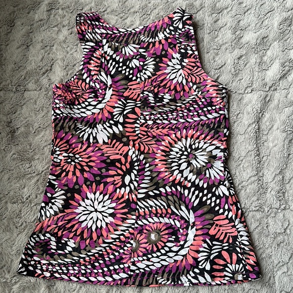 Lightly worn Banana Republic pattern tank - Picture 4 of 4